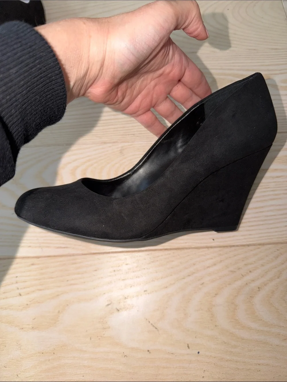 NWT! Jessica Simpson Black Microsuede Wedge Heels - Size 8